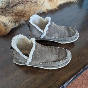 Women's 7 LL Bean Mountain Slippers Boot Moc